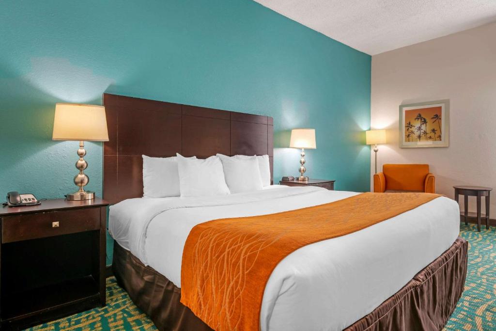 Comfort Inn & Suites Fort Lauderdale West Turnpike image 12