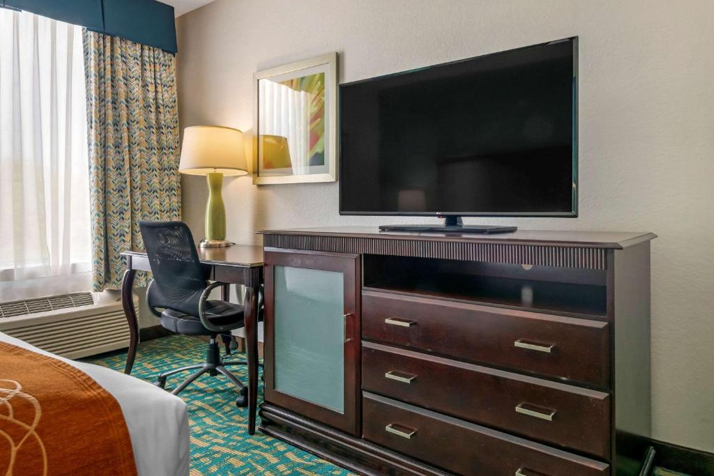 Comfort Inn & Suites Fort Lauderdale West Turnpike image 24
