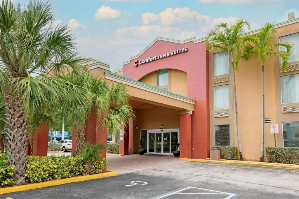 Comfort Inn & Suites Fort Lauderdale West Turnpike image 9